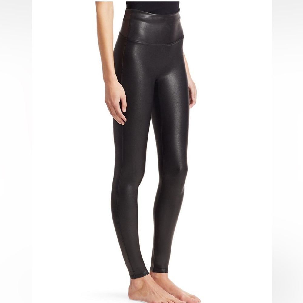SPANX FAUX LEATHER LEGGINGS HIGHWAISTED BLACK MEDIUM SHORT PETITE NEW W/O TAGS